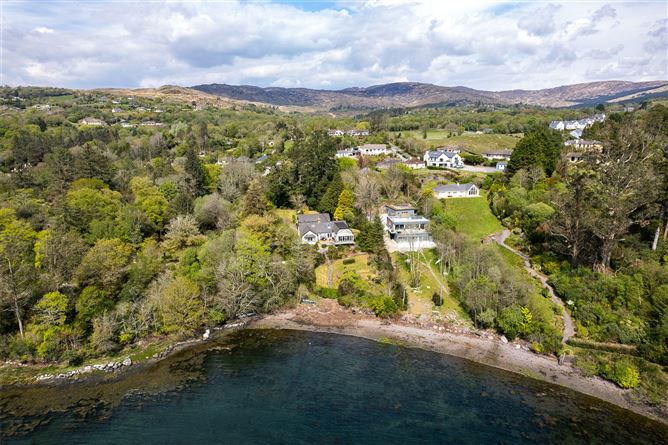 The Courtyard, Glengarriff, Co. Cork