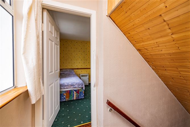 102 St Patrick’s Crescent, Monkstown Farm, Dun Laoghaire, County Dublin