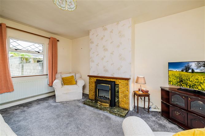 102 St Patrick’s Crescent, Monkstown Farm, Dun Laoghaire, County Dublin