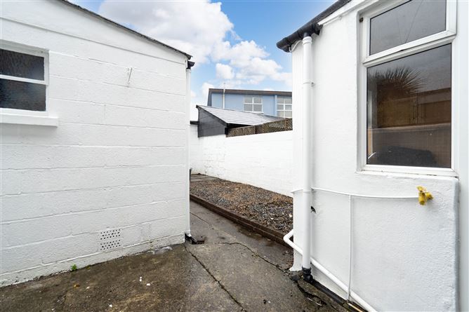 Photo 15 of 18 — 17 Merville Avenue , Fairview, Dublin