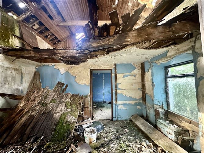 Drumnahoagh House & Lands, Drumnahoagh, Letterkenny, Co. Donegal