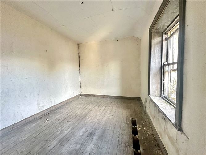 Drumnahoagh House & Lands, Drumnahoagh, Letterkenny, Co. Donegal