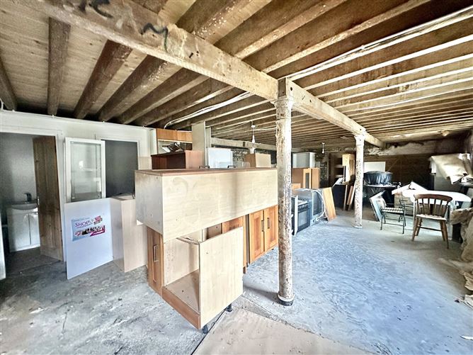 Drumnahoagh House & Lands, Drumnahoagh, Letterkenny, Co. Donegal