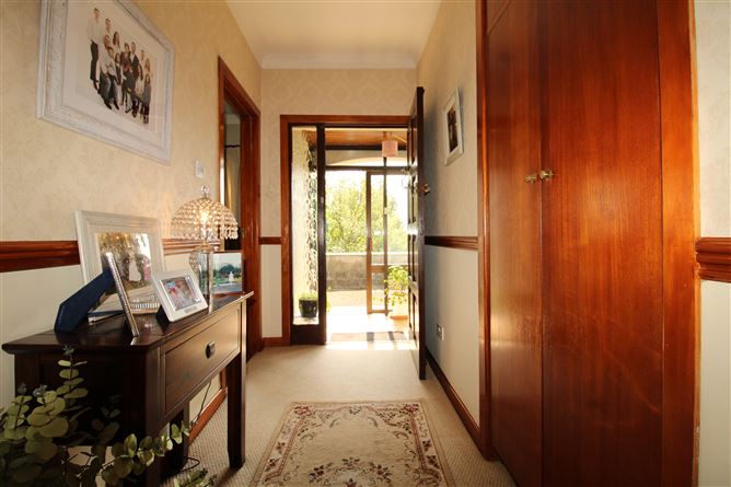 Mill Hill House, Ballyscanlon, Crossmolina, Mayo