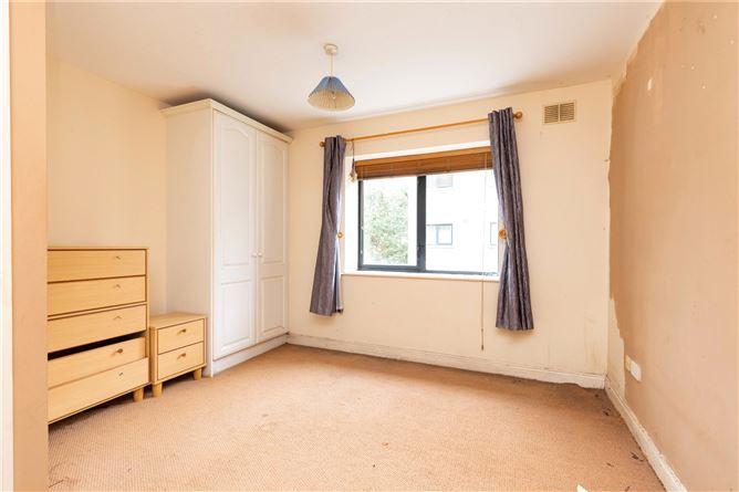 23 Johnston Court, Church Street, Cavan