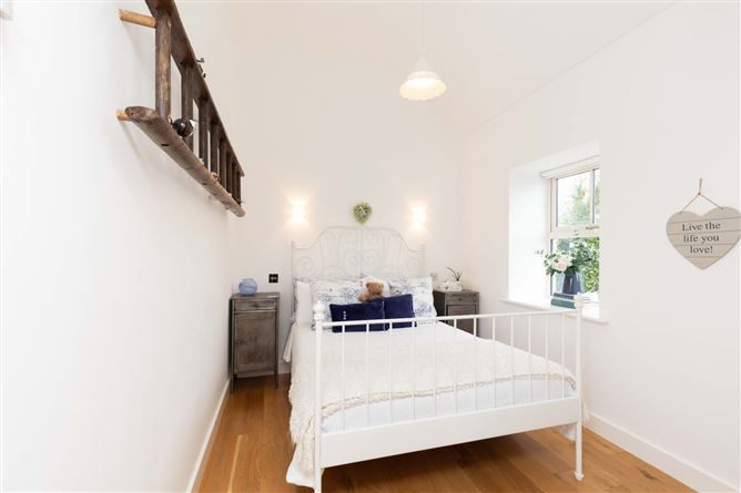 Strawberry Cottage, Curtistown, Kilmessan, Co. Meath