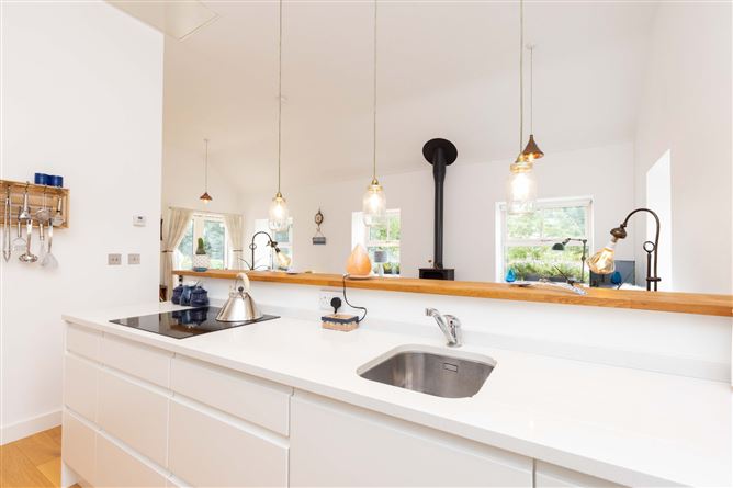 Strawberry Cottage, Curtistown, Kilmessan, Co. Meath