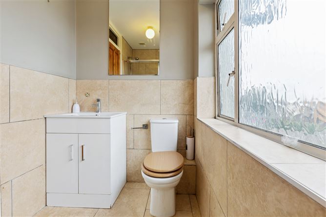 32 Pearse Brothers Park, Rathfarnham, Dublin 16