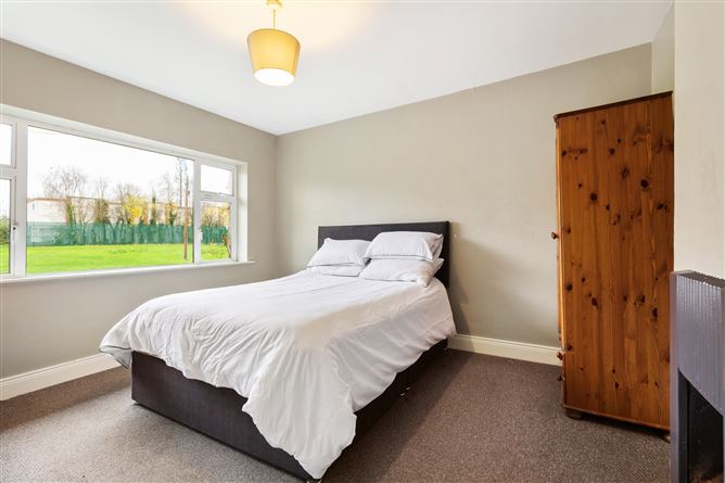 32 Pearse Brothers Park, Rathfarnham, Dublin 16