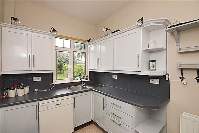 33 Seafield Avenue, Clontarf,   Dublin 3