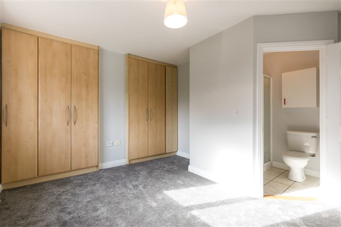 2 Oakwood, Gorey, Co. Wexford