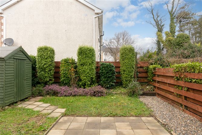 2 Oakwood, Gorey, Co. Wexford