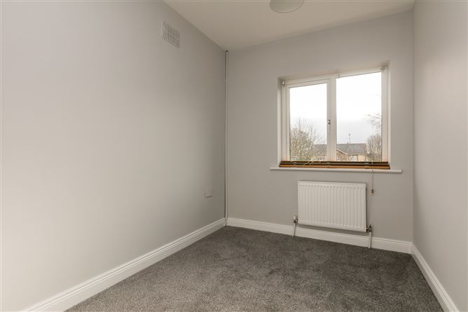 2 Oakwood, Gorey, Co. Wexford