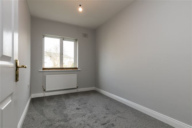 2 Oakwood, Gorey, Co. Wexford