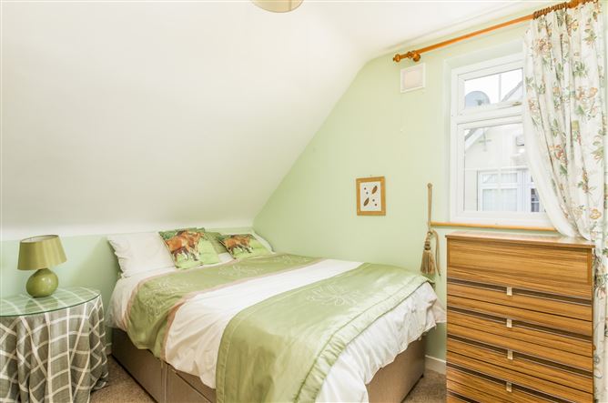 11 Ard Aoibhinn, Monivea, Co. Galway