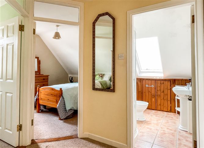 11 Ard Aoibhinn, Monivea, Co. Galway