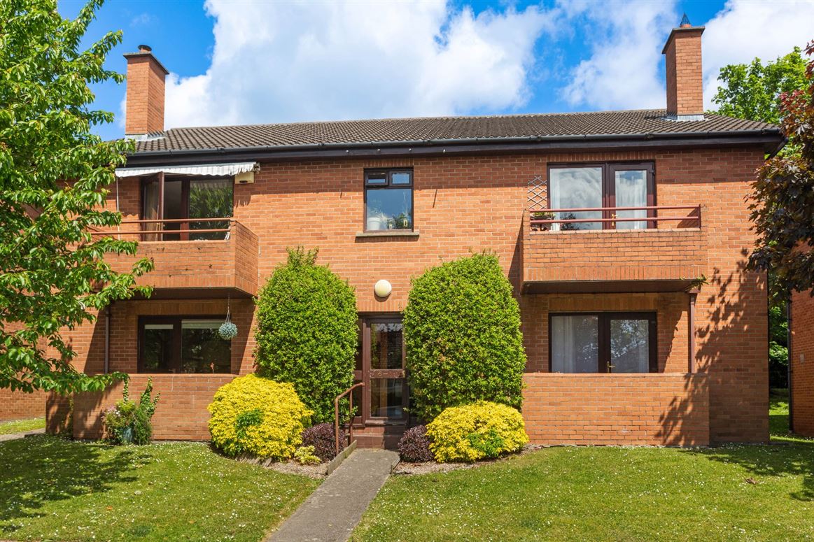 6 Knocknagow, Greenville Road, Blackrock, Co. Dublin