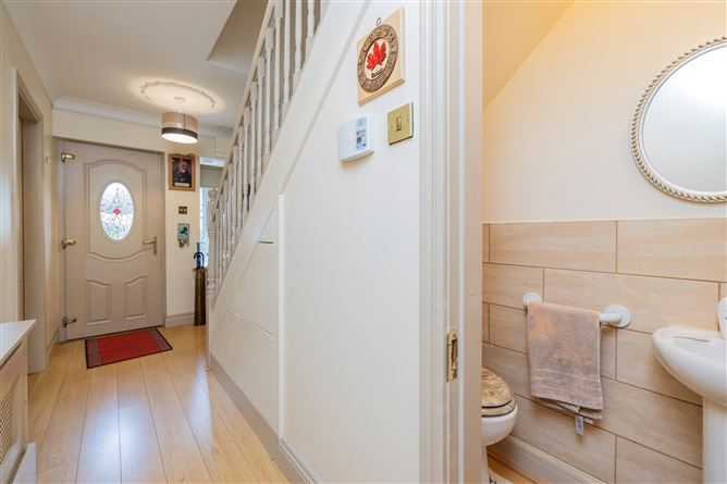 https://photos-a.propertyimages.ie/media/6/7/0/4982076/37b1f955-2c86-4172-a119-f3ead3c9f597_l.jpg