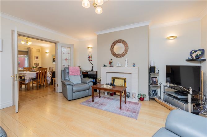 https://photos-a.propertyimages.ie/media/6/7/0/4982076/37b1f955-2c86-4172-a119-f3ead3c9f597_l.jpg