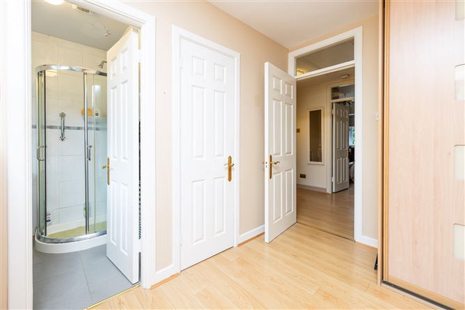 https://photos-a.propertyimages.ie/media/6/7/0/4982076/37b1f955-2c86-4172-a119-f3ead3c9f597_l.jpg
