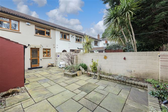 https://photos-a.propertyimages.ie/media/6/7/0/4982076/37b1f955-2c86-4172-a119-f3ead3c9f597_l.jpg