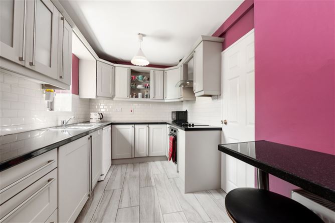 16 The Laurels, Main Street, Rathfarnham, Dublin 14