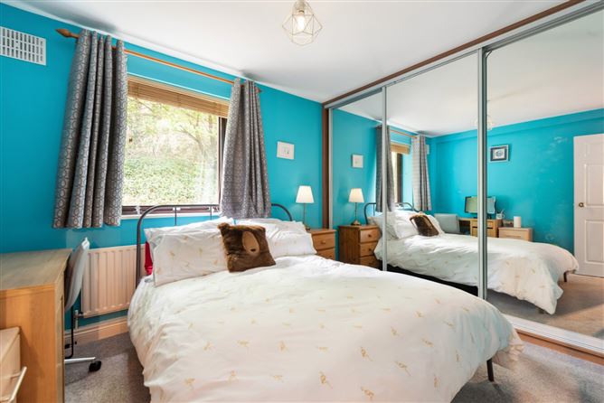 16 The Laurels, Main Street, Rathfarnham, Dublin 14