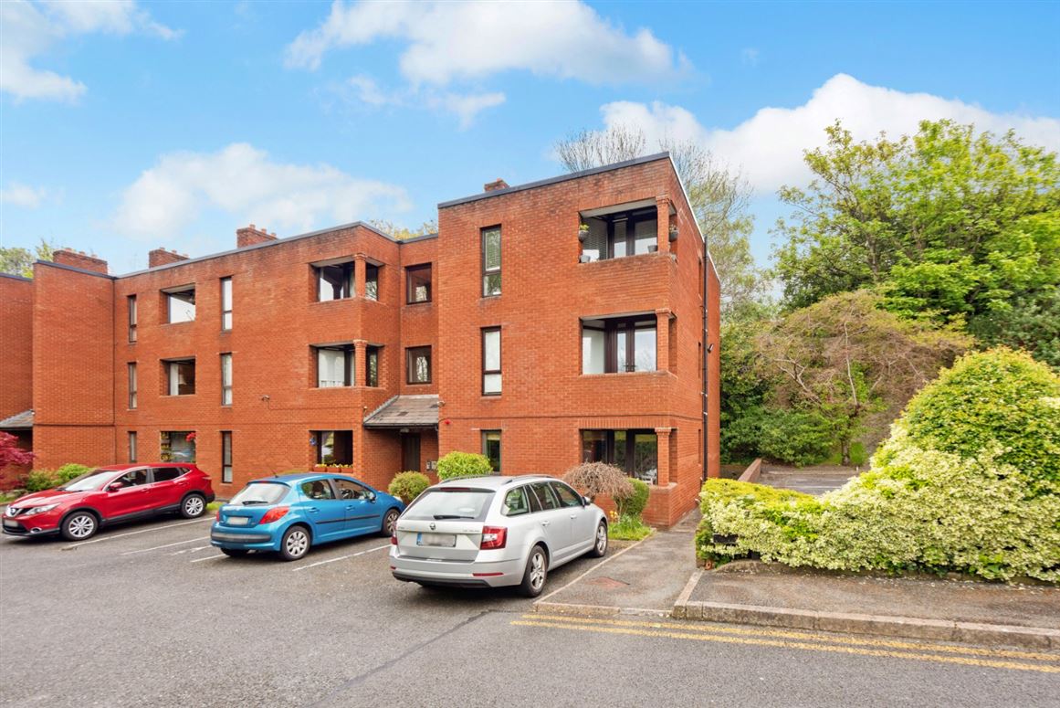 16 The Laurels, Main Street, Rathfarnham, Dublin 14