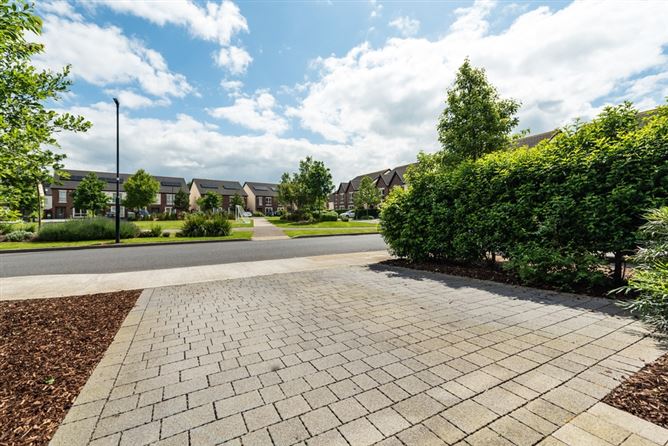 1 Oak Park Square, Oak Park, Naas, Co. Kildare. 