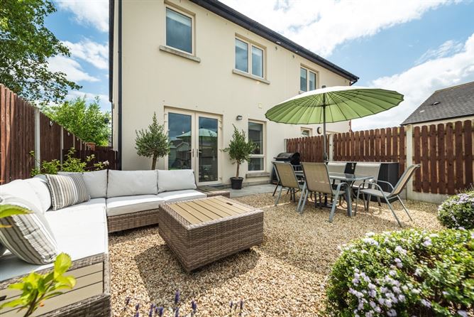 1 Oak Park Square, Oak Park, Naas, Co. Kildare. 