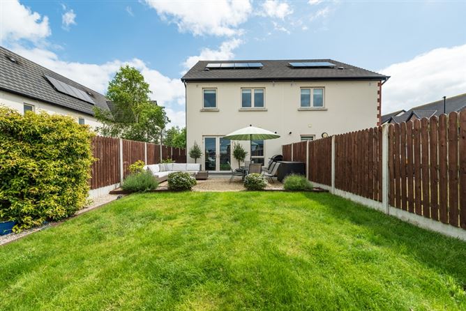 1 Oak Park Square, Oak Park, Naas, Co. Kildare. 