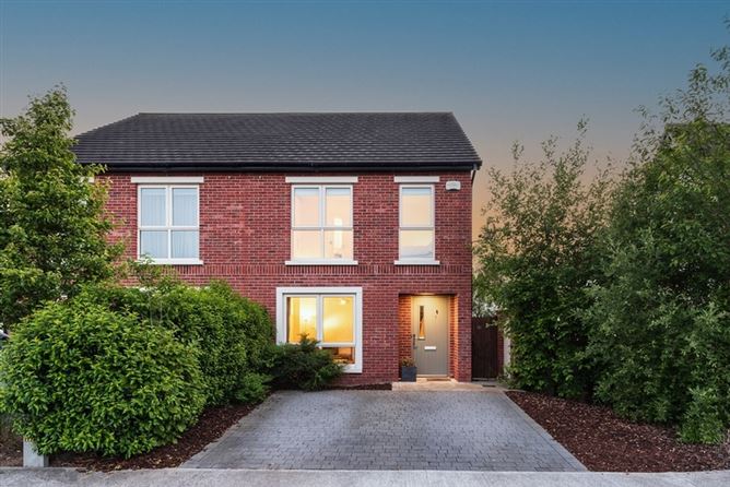 1 Oak Park Square, Oak Park, Naas, Co. Kildare. 