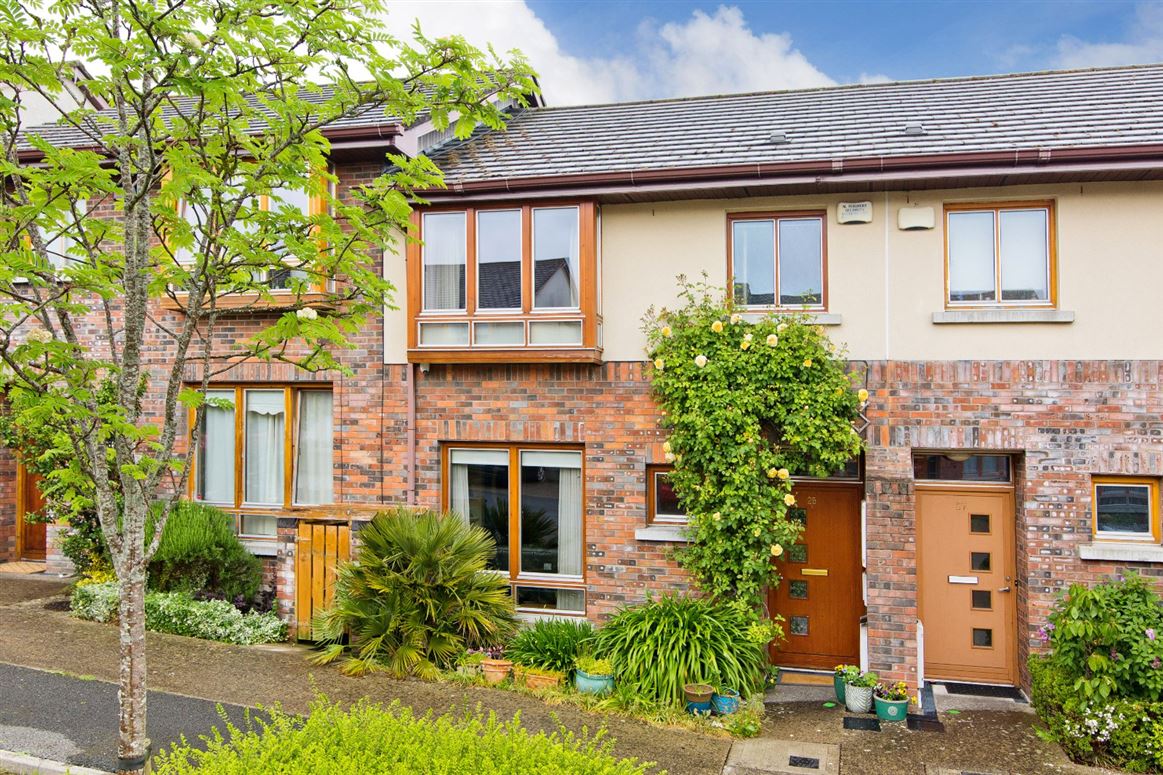 25 Belarmine Drive, Stepaside, Dublin 18