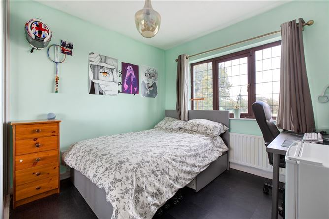 15 Mount Eagle Green, Leopardstown, Dublin 18
