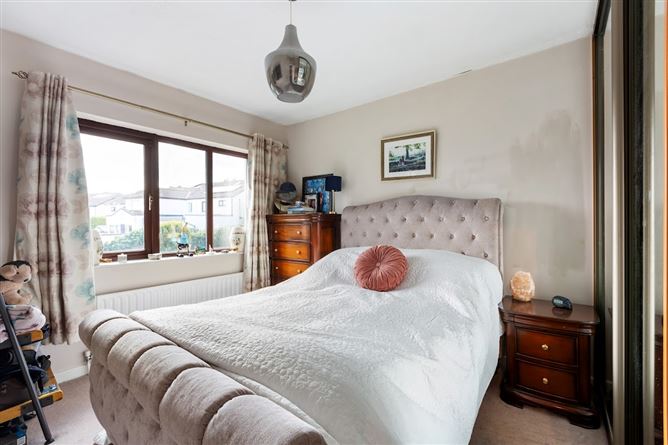 15 Mount Eagle Green, Leopardstown, Dublin 18