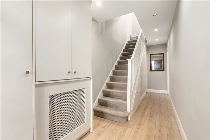 15 Mount Eagle Green, Leopardstown, Dublin 18