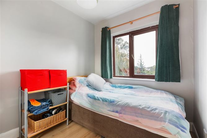 15 Mount Eagle Green, Leopardstown, Dublin 18