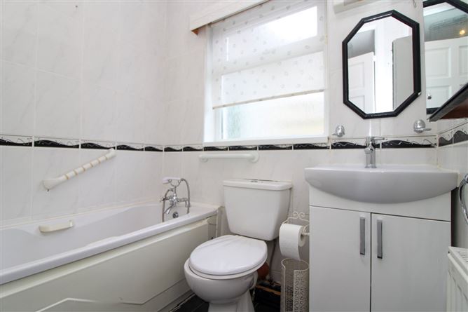 Photo 12 of 18 — 59 Kiltipper Drive, Aylesbury, Dublin 24