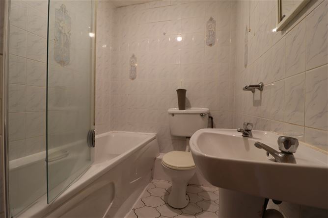 Apartment 9B Time Square, Ballincollig, Cork