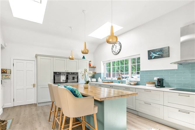 'The Cottage' on c. 1 Acre, Rathnabo, Blessington, Wicklow