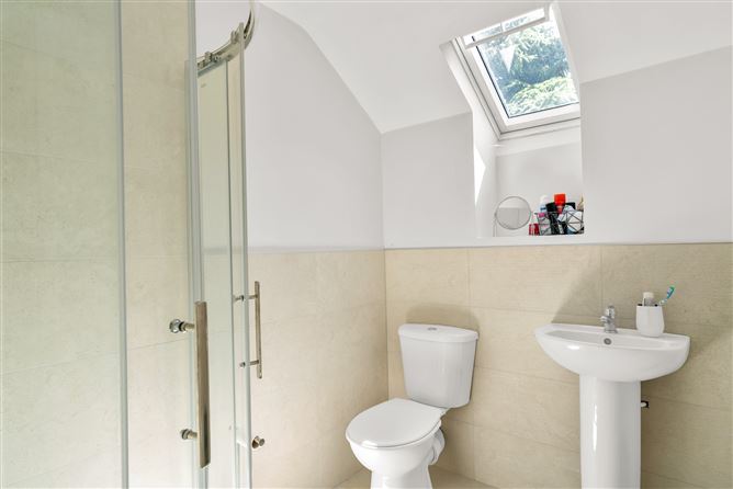 'The Cottage' on c. 1 Acre, Rathnabo, Blessington, Wicklow