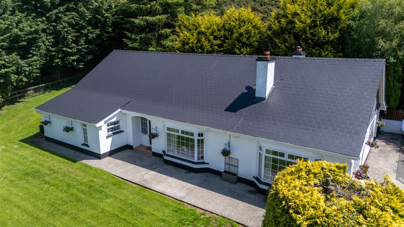 'The Cottage' on c. 1 Acre, Rathnabo, Blessington, Wicklow