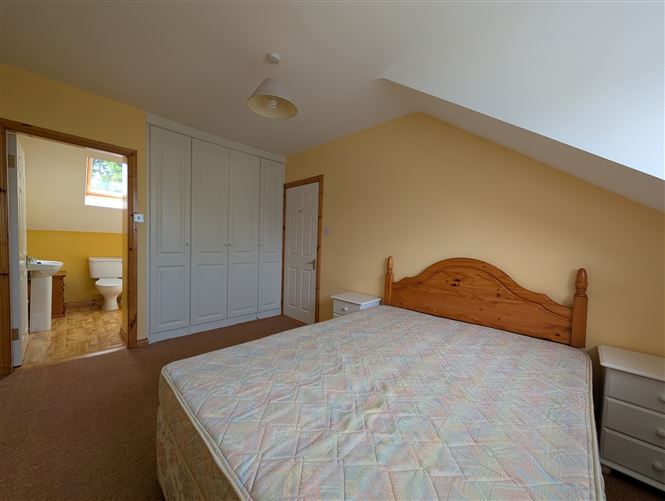 2 Chapel Row, Swinford, Co. Mayo