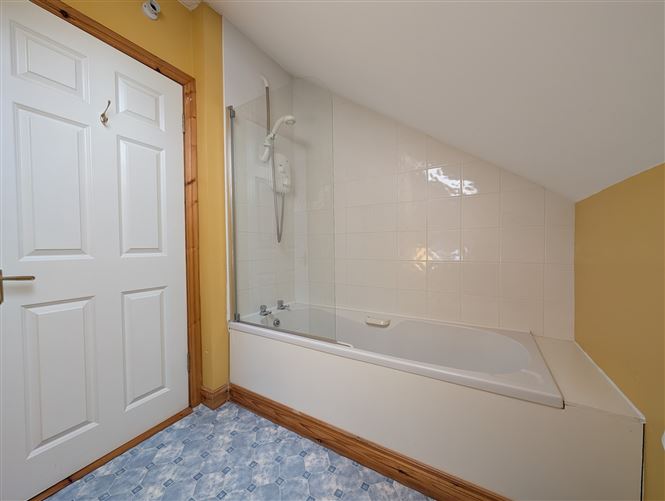 2 Chapel Row, Swinford, Co. Mayo