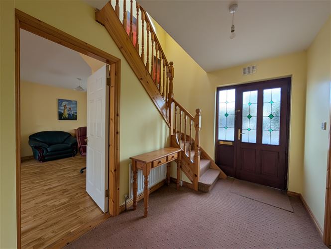 2 Chapel Row, Swinford, Co. Mayo