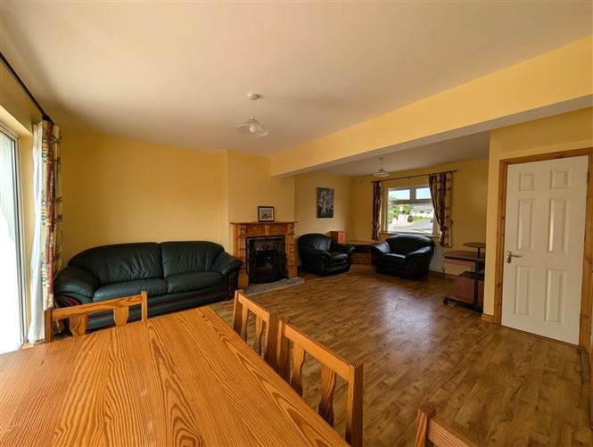2 Chapel Row, Swinford, Co. Mayo