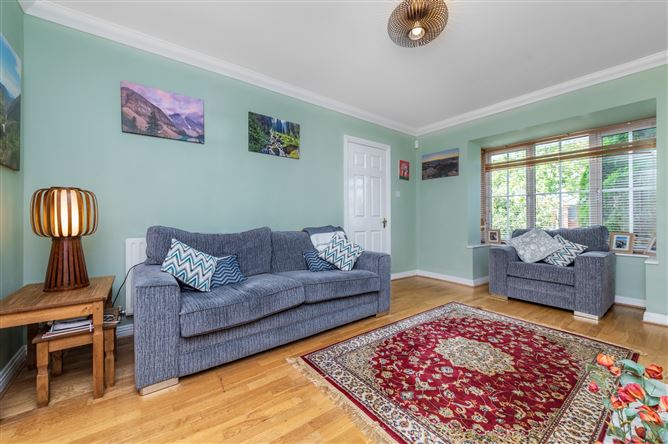 https://photos-a.propertyimages.ie/media/6/7/2/5017276/8f8b51a1-3226-4577-84e4-9195f1500137_l.jpg