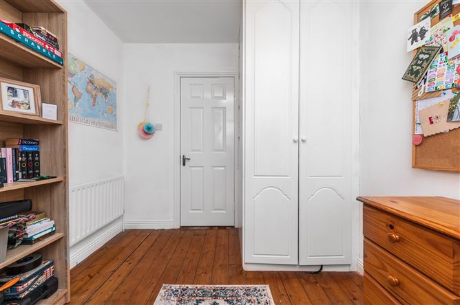 https://photos-a.propertyimages.ie/media/6/7/2/5017276/8f8b51a1-3226-4577-84e4-9195f1500137_l.jpg