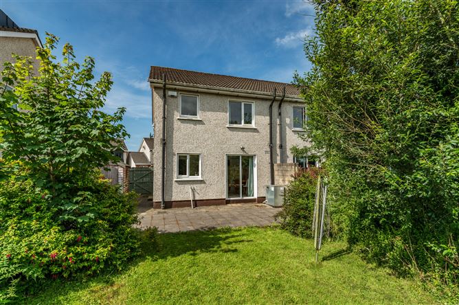 https://photos-a.propertyimages.ie/media/6/7/2/5017276/8f8b51a1-3226-4577-84e4-9195f1500137_l.jpg