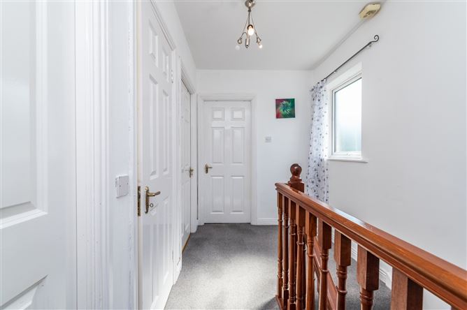 https://photos-a.propertyimages.ie/media/6/7/2/5017276/8f8b51a1-3226-4577-84e4-9195f1500137_l.jpg
